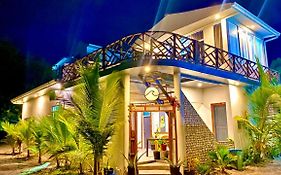 String Wave Maldives Gulhi 2*