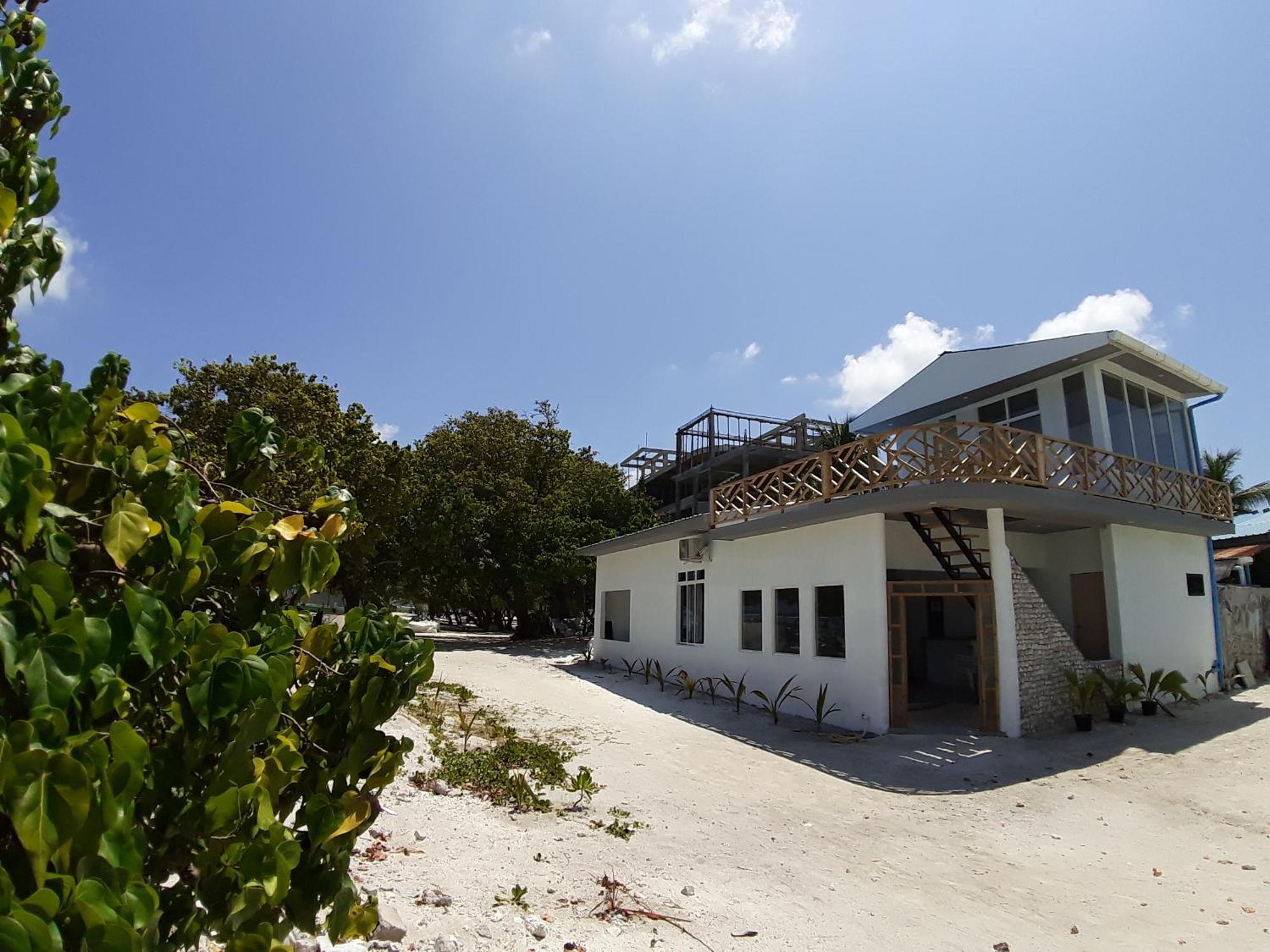 String Wave Maldives Hotel Gulhi Exterior photo